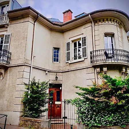 公寓 Cosy, Hyper Centre D'aix, Vue Montagnes, Proche Thermes 艾克斯莱班