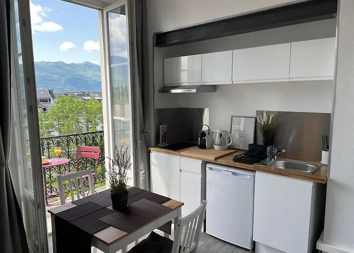 Cosy, Hyper Centre D'aix, Vue Montagnes, Proche Thermes Apartman
